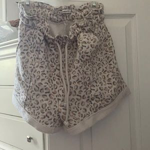 Abercrombie & Fitch Cloud Paper Bag shorts